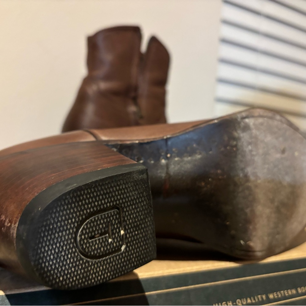 Tecovas Chestnut Leather Ankle Booties - Picture 12 of 13